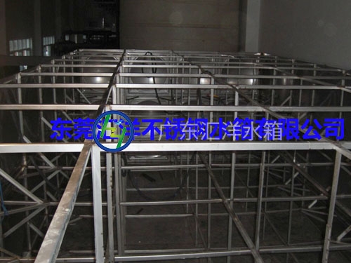 不锈钢方形水箱内部结...
